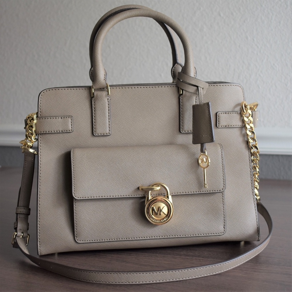 Michael Kors Emma Saffiano Leather Satchel 🎉HP🎉